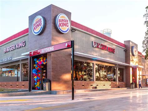 burger king paseo neptuno|Un Burger King se cuela en el Paseo Neptuno de。